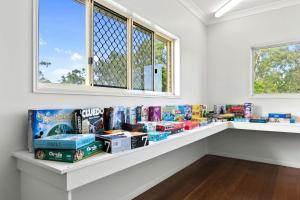 Coastal Bliss - 6 Beds Holiday House