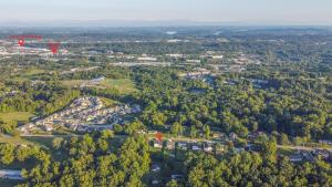 Southern Comfort- Knoxville Family Getaway