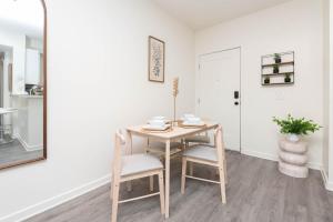 Hollywood Stars Walk of Fame Apartment