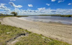 Amazing Home In Lauwersoog With Wifi