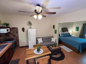 Tiny Paradise Ground Floor Studio