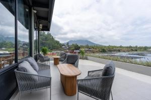 Tribhuwana Padma Lake Resort