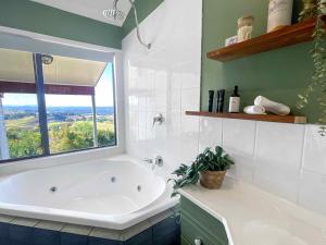 Bimbadeen Estate Villa 4