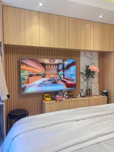 Condo Living at Shore with Parking