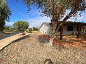 2 Keillor Place