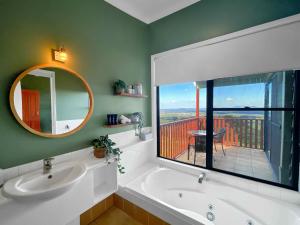 Bimbadeen Estate Villa 5