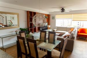 Amplio y Familiar 3BR de 3 pisos. Smart Home