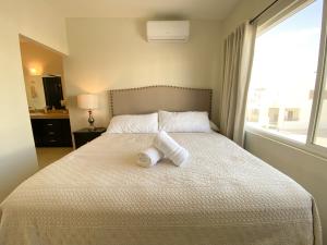 Casa Atardecer con Alberca en Privada, 5 min del Aeropuerto y Consulado Americano