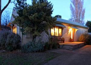 Peninsula Holiday Cottage 10 minutes walk to the beach