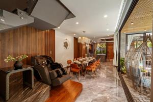 Vidanang Luxury Villa Da Nang with 07 Bedrooms, Pool, Jacuzzi, Karaoke, Sauna, BBQ, Gym