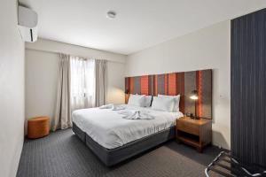 2 Bedroom 2 Bathroom Apartment in the Heart of Perth CBD