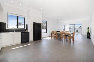 Brand New Luxury 4 Bed Home