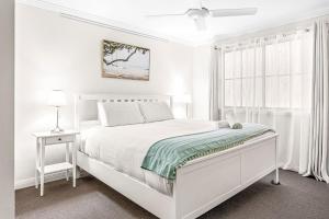 Relaxing Kiama Retreat with Garden & Comfort