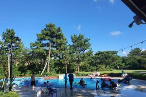 Whinstone Hotel & Resort