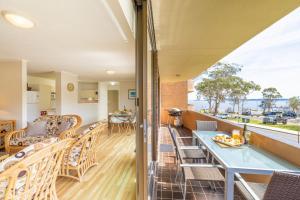 Columbia 4, 12 Columbia Cl - water views and fantastic location