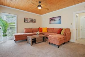 Low Country Gem with Heated Pool Games and Hot Tub