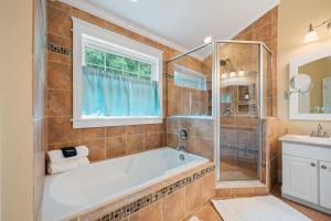 Low Country Gem with Heated Pool Games and Hot Tub