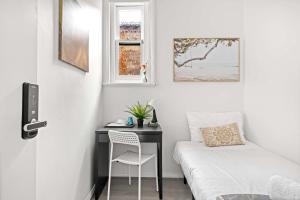 Rustic Single Room - Central Spot in Kensington - Shared Bathroom