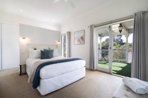 Creekhouse by the Sea - Private Jetty and Serene Views