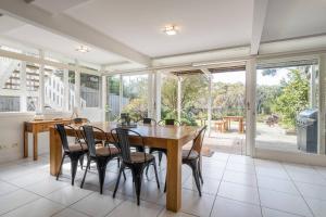 Creekhouse by the Sea - Private Jetty and Serene Views