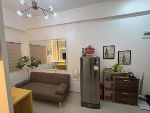 Near Mactan International airport Condo with Private Entrance and Shared Pool