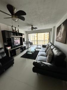 Apartamento frente al MAR Rodadero - Gaira TACOA 6 a 8 personas