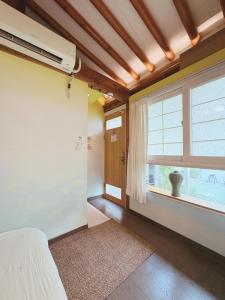 Hanok Hanok Boutique stay Hotel Seoul - 2min from Gyeongbokgung Palace station