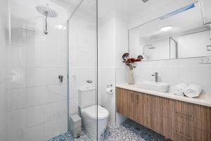 Modern Highgate Townhouse Walk to Beaufort St & HBF Park