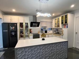 Elegant 5BR Home Near BGC