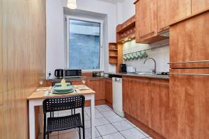 Market Square Apartment Old Town Wroclaw by Noclegi Renters