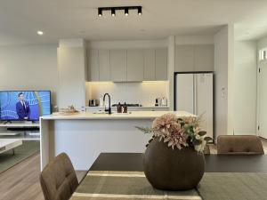 Aalto Retreat 2 - Chic Modern Close to Everything
