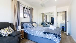 Sandstone Point Cove Studio