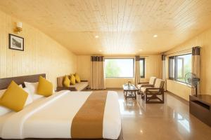 Hotel Sunny Cot - Free Mall Shuttle and Parking