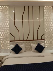 7bhk luxurious villa in badi