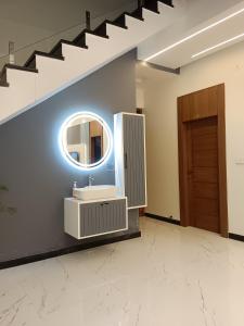 7bhk luxurious villa in badi