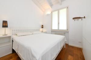 Exclusive apt for 6 guests &terrace&pools&parking