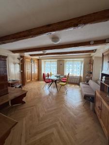 Cosy stay near stunning sights, located on main street