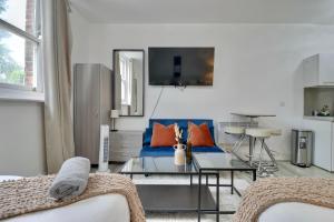 Aylward queen street apartments S14 near city centre and Gunwharf Quays