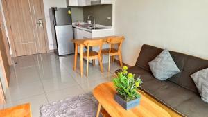 The Riviera Jomtien by ladda