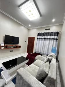 Hadraj Clocktower Apartment1
