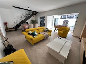 Maison rénovée avec patio plage à pied