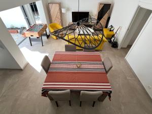 Maison rénovée avec patio plage à pied