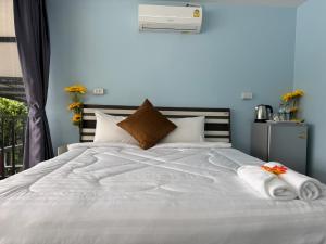 Riverside Hostel Phuket