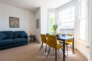 Modern 4-Bedroom Home in Newport - Driveway Parking - Contractors Stay