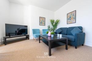 Modern 4-Bedroom Home in Newport - Driveway Parking - Contractors Stay