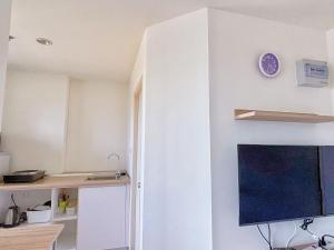 芭提雅酒店公寓 海边度假公寓 中天海滩公寓 步行街很近的民宿