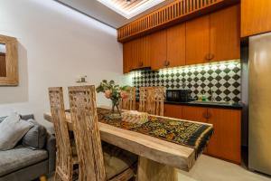 Private pool Villa Dacira by Orivista