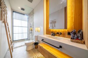 Tropical Bliss Villa - Near by The Beach