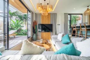 Tropical Bliss Villa - Near by The Beach