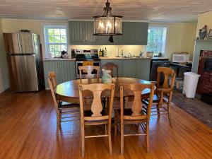 Quaco Cottages-The Shipbuilders Cottage-Two Century Old Charm
